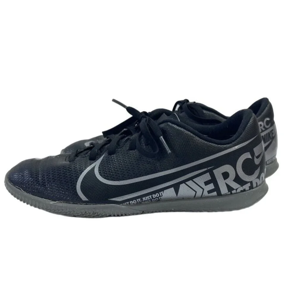 Nike Vapor-13 Club Indoor Soccer Turf Shoes Sneakers SIZE 5 AT7997-001